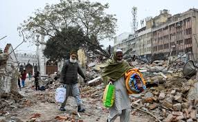 मस्जिद के निकट अतिक्रमण रोधी अभियान के दौरान हुई झड़प में पांच पुलिसकर्मी घायल, नाबालिग समेत पांच पकड़े गये