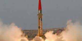 पाकिस्तान की नौसेना ने अरब सागर में सतह से हवा में मार करने वाली मिसाइल का परीक्षण किया