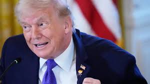 ट्रंप ने ईरानी अधिकारियों के साथ बैठकें रद्द कर प्रदर्शनकारियों से कहा, ‘मदद भेजी जा रही है’