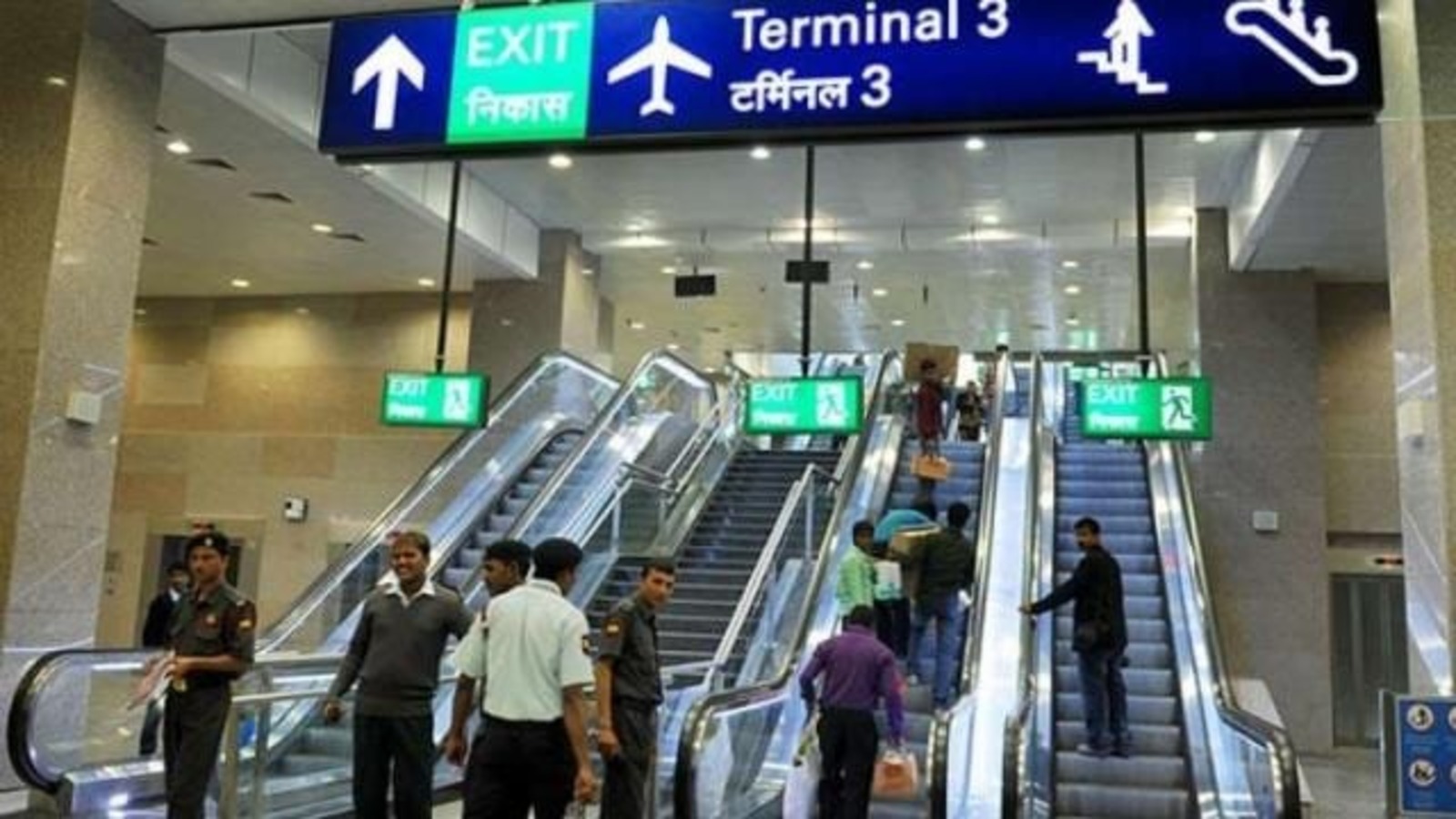 आईजीआई हवाई अड्डे पर करीब 10 करोड़ रुपये की मारिजुआना जब्त; एक यात्री हिरासत में