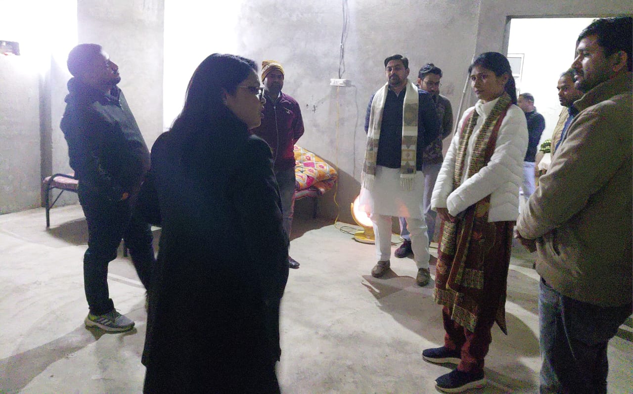 चेयरमैन प्रतिनिधि सहित ईओ ने रैन बसेरा में व्यवस्थाओं का किया निरीक्षण 