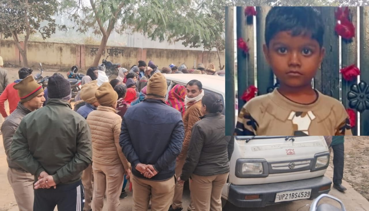 मुरादाबाद : कैंटर की टक्कर से मासूम की मौत, मां गंभीर रूप से घायल