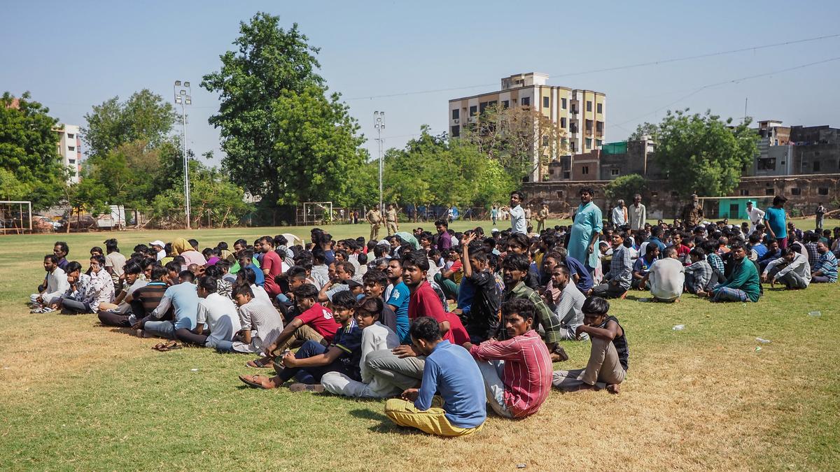 अवैध बांग्लादेशी प्रवासियों को बाहर निकालने के लिए विशेष दस्ता बनाया जाएगा: कर्नाटक के मंत्री