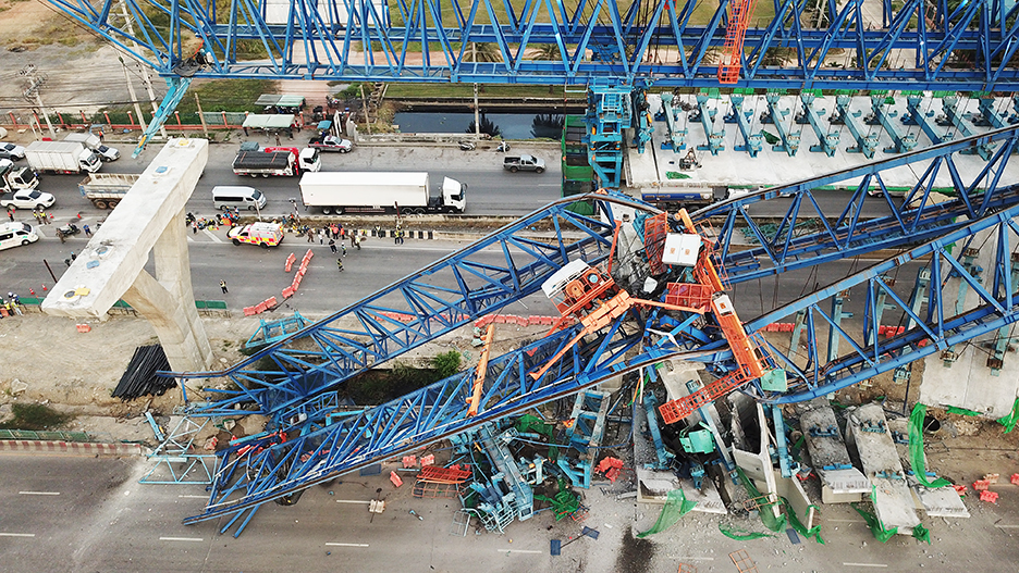 थाईलैंड के उत्तर पूर्वी क्षेत्र में यात्री ट्रेन पर क्रेन गिरने से कम से कम 12 लोगों की मौत