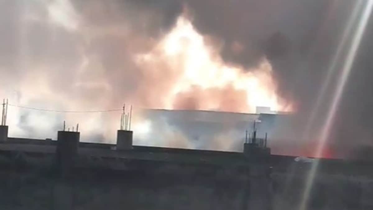 भिवाड़ी में अवैध पटाखा फैक्टरी में आग, सात मजदूरों की मौत, दो फंसे