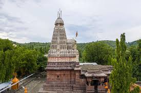 महाराष्ट्र के घृष्णेश्वर मंदिर में कड़ी सुरक्षा के बीच मनाई गई महाशिवरात्रि