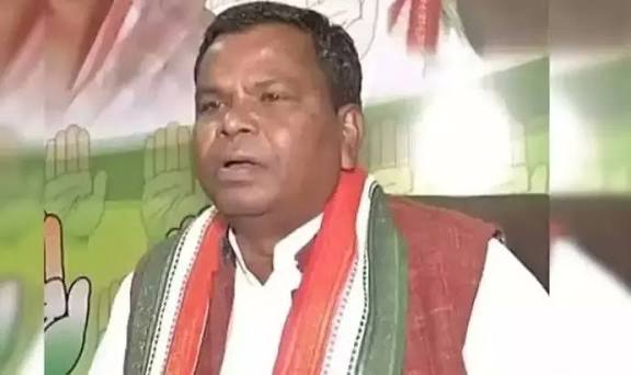 शराब घोटाला मामलों में न्यायालय के आदेश के बाद छत्तीसगढ़ के पूर्व मंत्री ओडिशा के मलकानगिरी गए