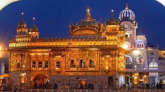 स्वर्ण मंदिर के मुख्य ग्रंथी ने भ्रष्टाचार के आरोप को लेकर बादल परिवार और एसजीपीसी पर हमला बोला