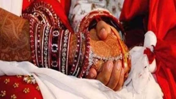 कर्नाटक : युवा किसानों से शादी करने वाली महिलाओं को विशेष दर्जा और भत्ते की मांग