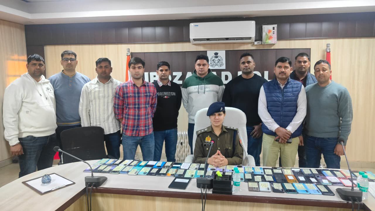 सीईआईआर पोर्टल से 69 गुम मोबाइल मिले, मालिकों को लौटाए