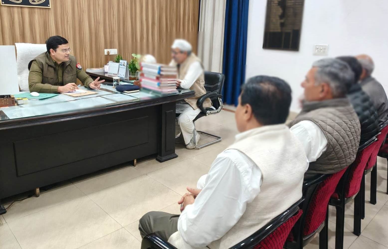 एसपी ग्रामीण ने सुनी फरियादियों की सुनी समस्याएं, त्वरित समाधान के निर्देश 