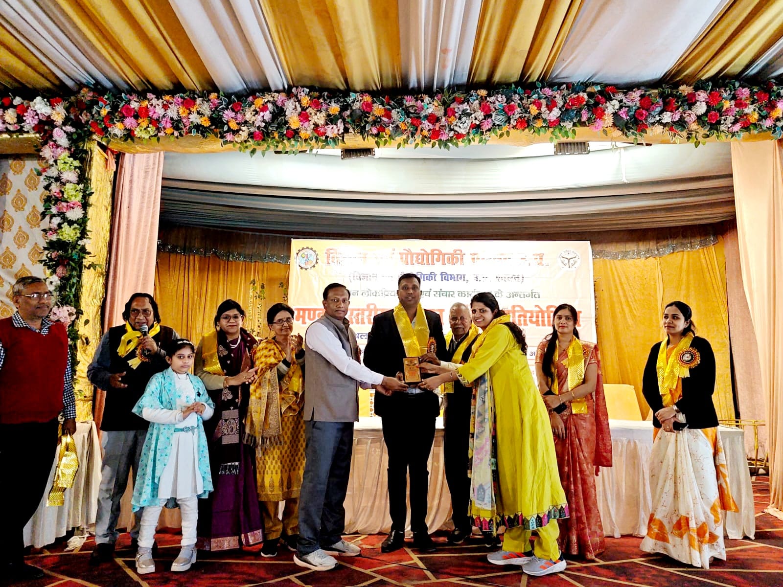 आगरा में राष्ट्रपति एवं राज्य अध्यापक पुरस्कार विजेताओं ने किया अश्वनी जैन का सम्मान