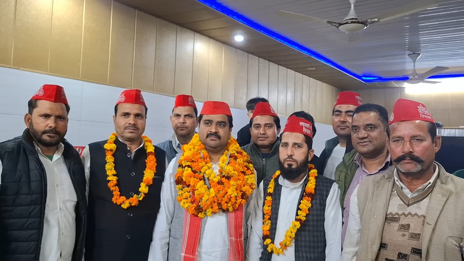 साइकिल पर सवार हुए फहीम चौधरी का भव्य स्वागत, कहा पीडीए बदलेगी सरकार