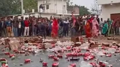 उप्र के ललितपुर में शराब के ठेके में तोड़फोड़ के मामले में ग्राम प्रधान सहित 13 गिरफ्तार