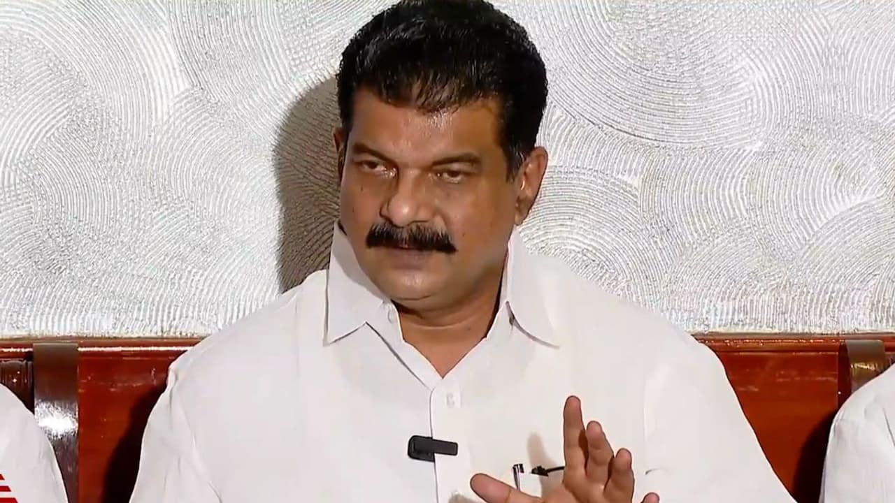 यूडीएफ उम्मीदवार की घोषणा से पहले बेपोर विधानसभा में सक्रिय हुए पी.वी अनवर