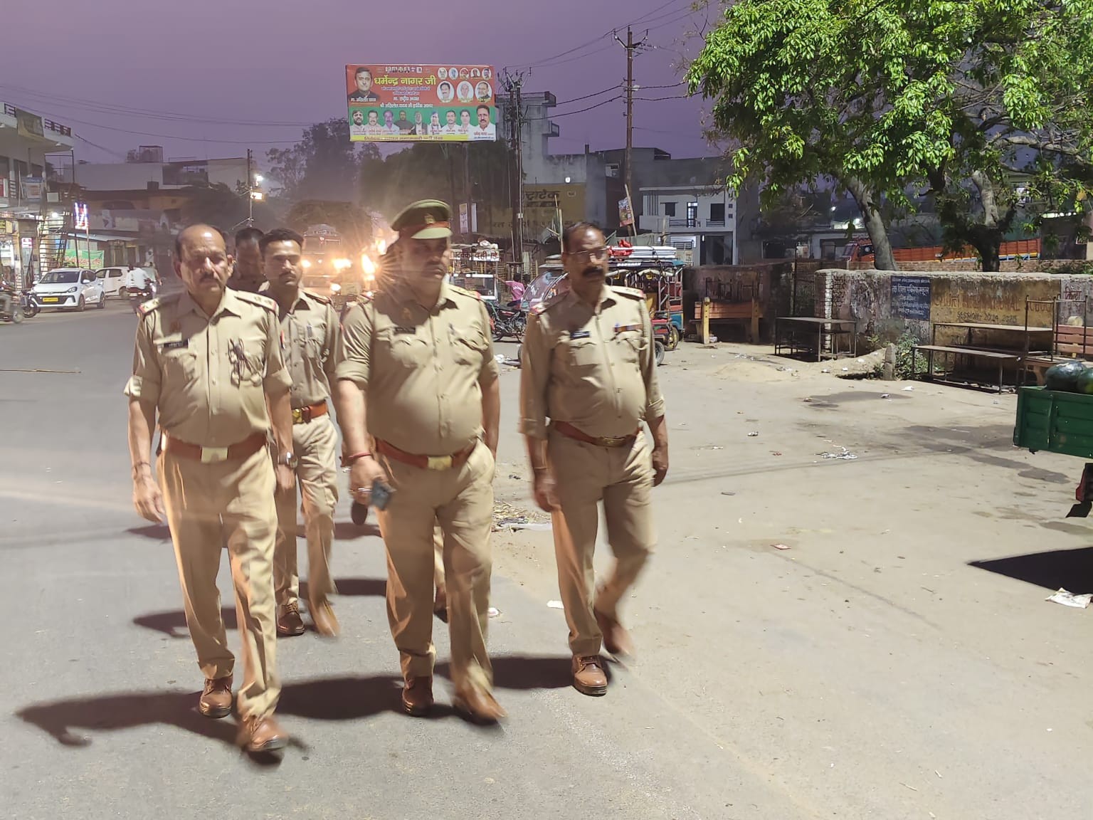 ईद से पहले मेरठ में सख्ती: 100 लोगों को ‘रेड कार्ड’ नोटिस की तैयारी, माहौल बिगाड़ने पर कड़ी कार्रवाई