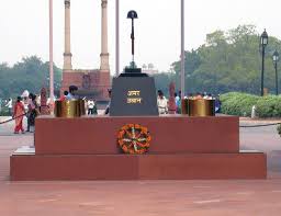 हमारे शहीदों का सम्मान करें, युद्ध स्मारक के खिलाफ याचिका दायर करने वाले के खिलाफ न्यायालय ने कहा