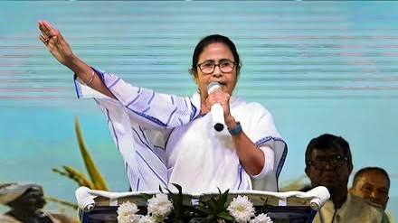 कल्याणकारी योजनाएं बनाम सत्ता-विरोधी लहर: बंगाल में तृणमूल कांग्रेस की कठिन परीक्षा