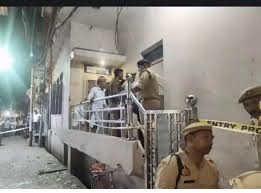 सपा के पूर्व विधायक के घर पर हुए विस्फोट के मामले में उसके दो बेटों सहित छह के खिलाफ प्राथमिकी दर्ज