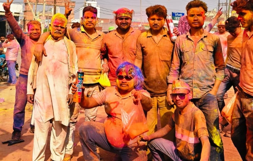 नगर पंचायत भोजपुर में शांतिपूर्ण संपन्न हुआ होली पर्व, पुलिस रही मुस्तैद 