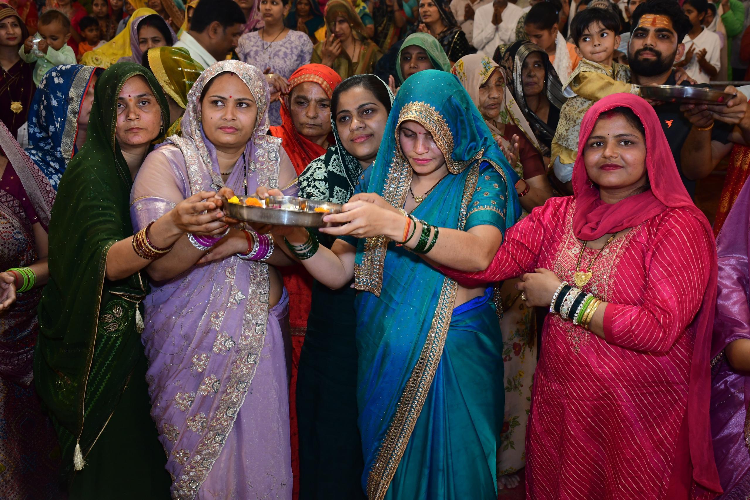 समुद्र मंथन और श्रीकृष्ण जन्मोत्सव की कथा सुन भावविभोर हुए श्रद्धालु