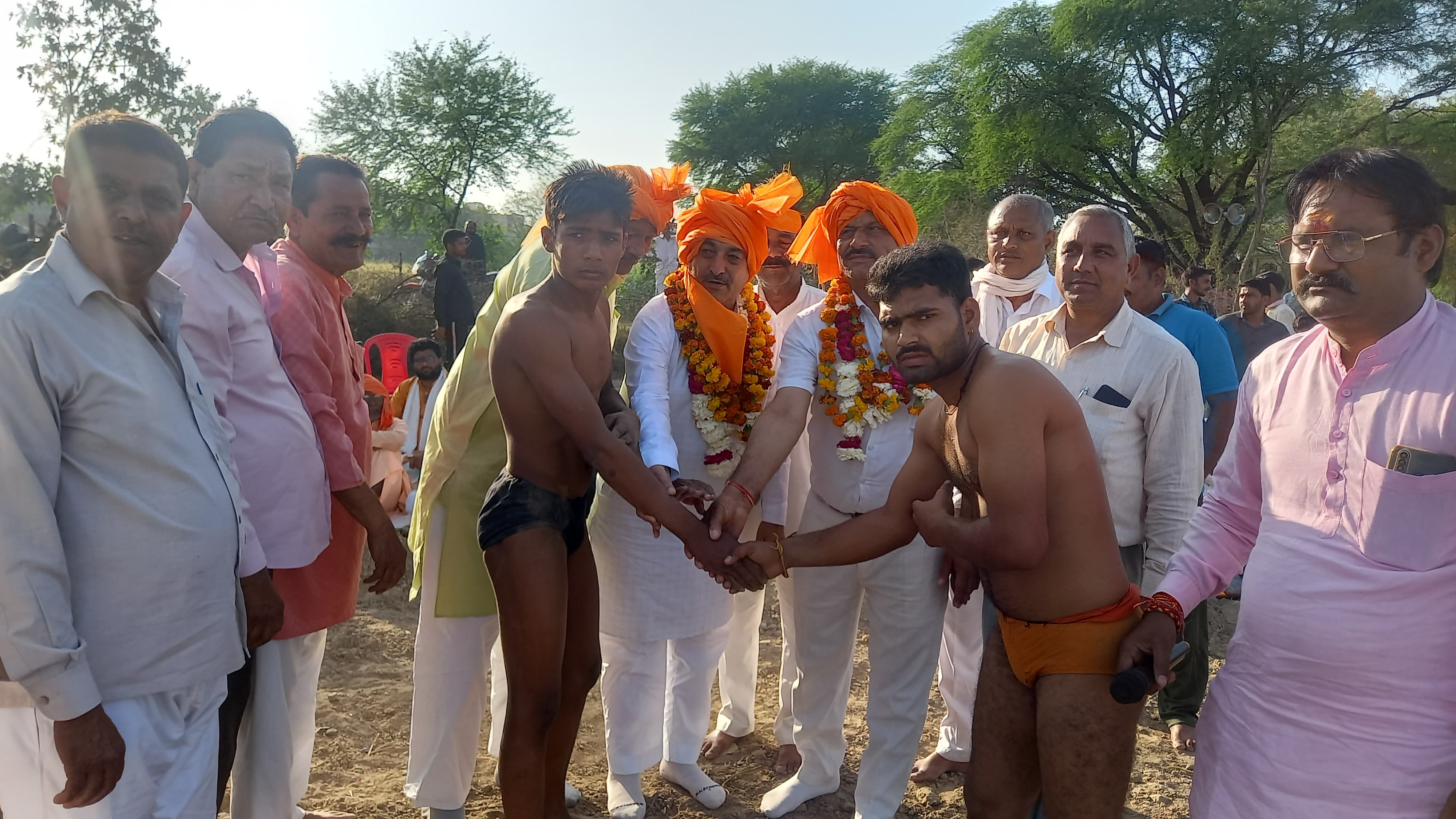 चुल्हावली में पुराना परंपरागत दंगल हुआ संपन्न, पहलवानों ने दिखाए दांव पेच 