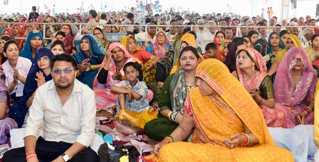 राम-भरत मिलन का प्रसंग सुन भावुक हुए श्रोता, पंडाल में बहे आंसू