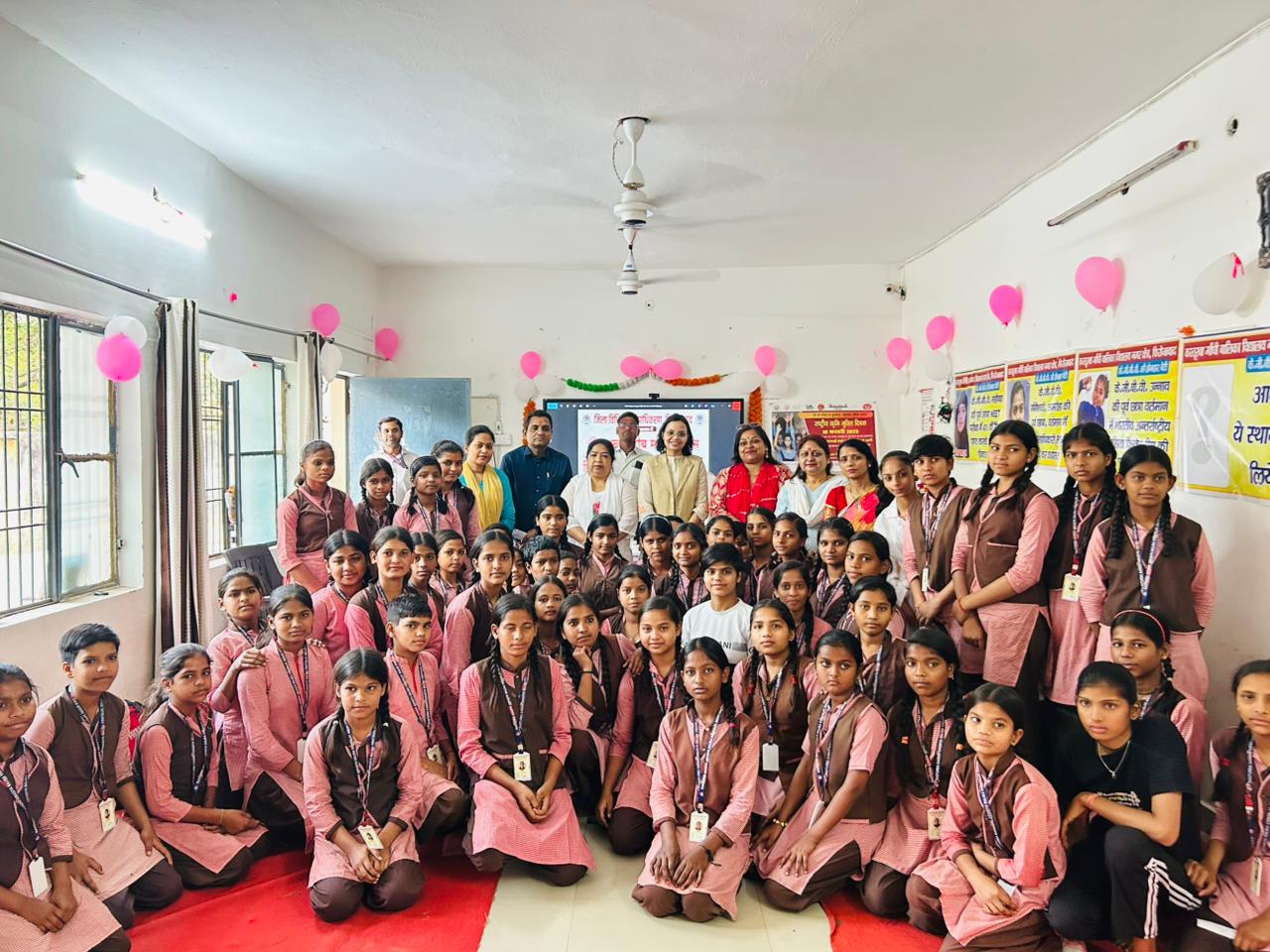 विधिक साक्षरता एवं जागरूकता शिविर में प्राधिकरण की सचिव सुश्री योगेश शिवा ने किया जागरूक