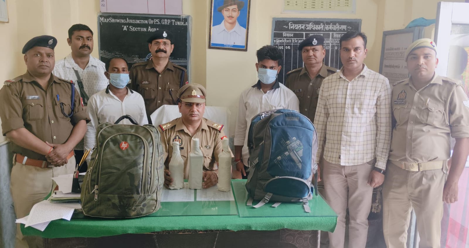 जीआरपी व आरपीएफ ने दबोचे दो शराब तस्कर गिरफ्तार