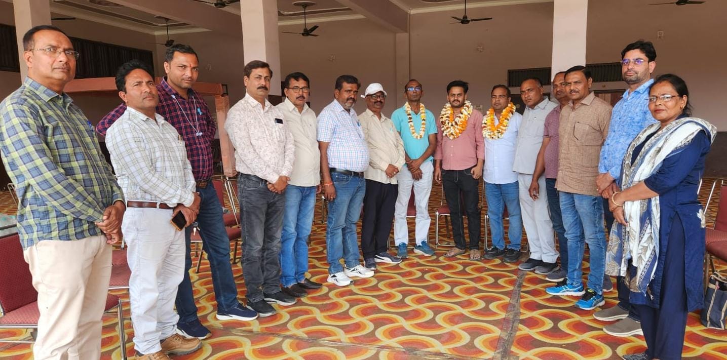 अभिषेक निर्विरोध बनाए गए शिक्षक संघ के अरांव ब्लॉक अध्यक्ष 
