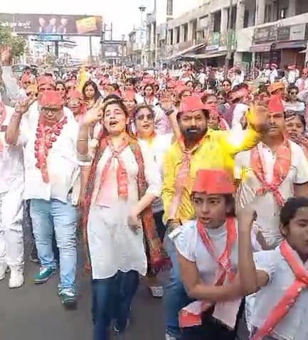 भव्य प्रभात फेरी के साथ भगवान झूलेलाल जन्मोत्सव की शुरुआत