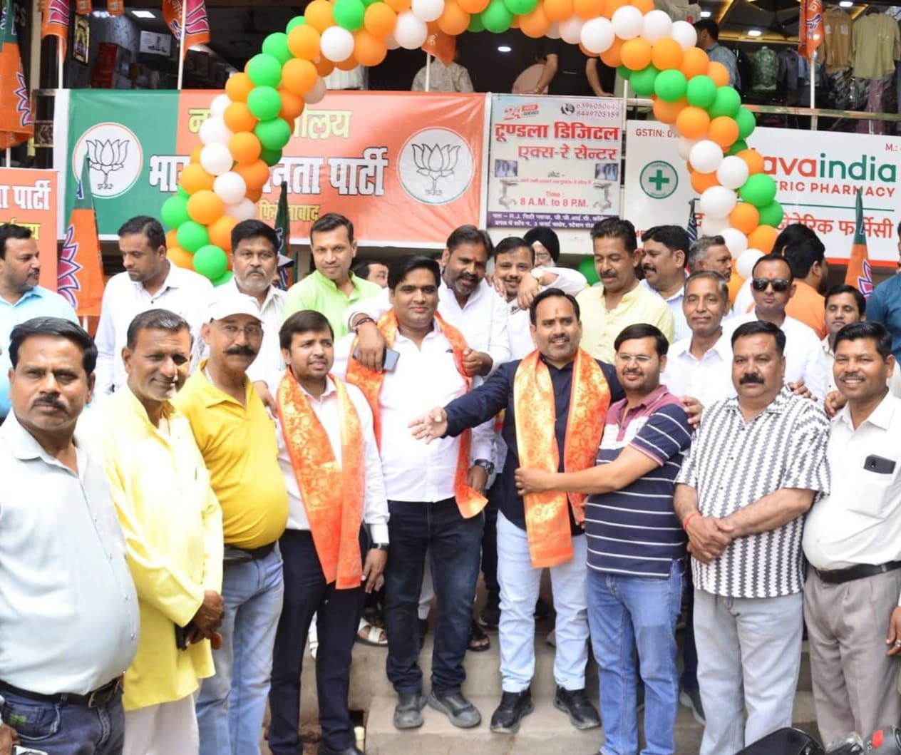 भाजपा नगर कार्यालय पर नवनियुक्त पदाधिकारियों का भव्य स्वागत