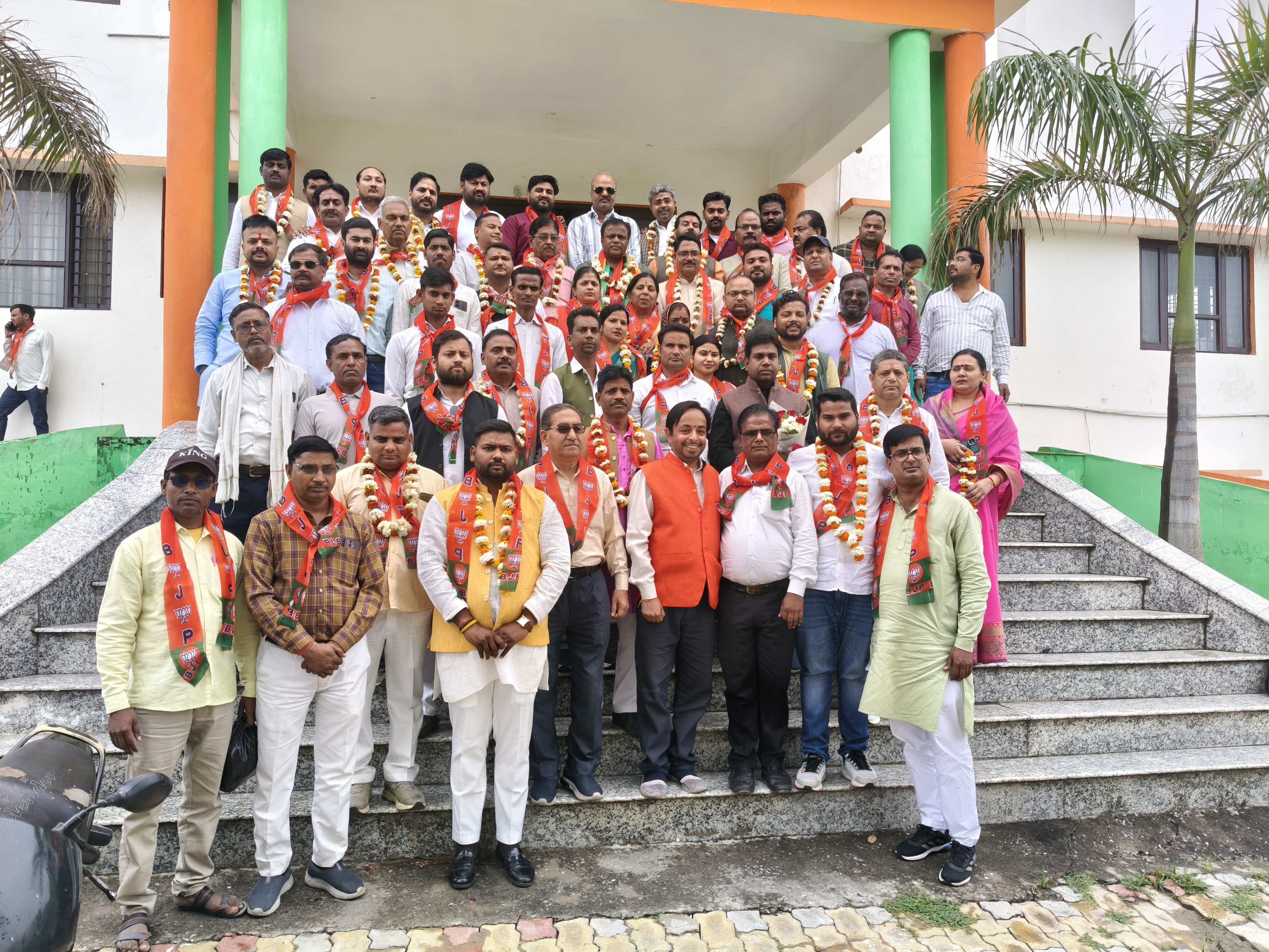 भाजपा के नवनियुक्त पदाधिकारियों और पार्षदों का भव्य स्वागत