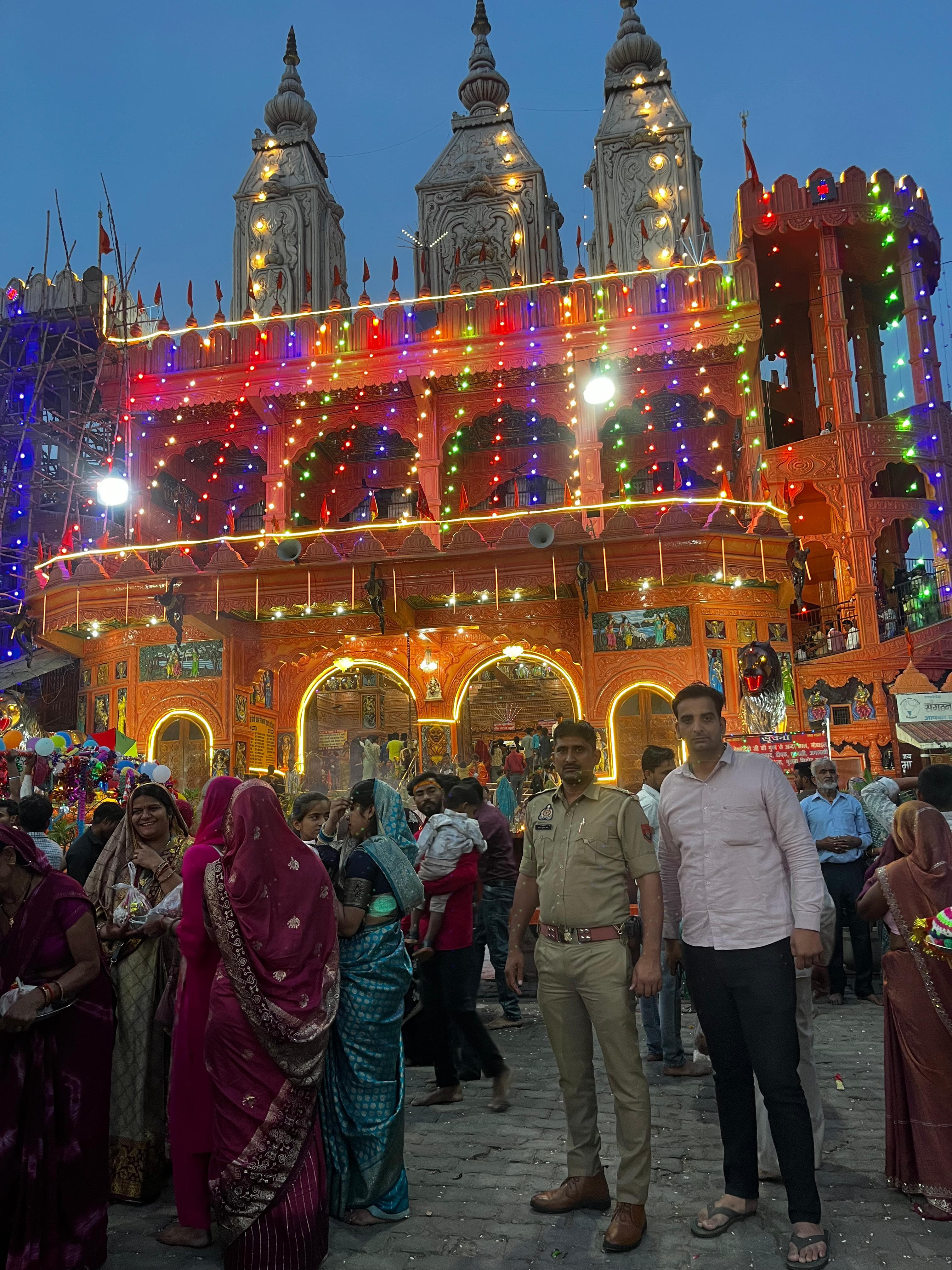 उसायनी स्थित श्री वैष्णो देवी धाम में उमड़ा आस्था का सैलाब