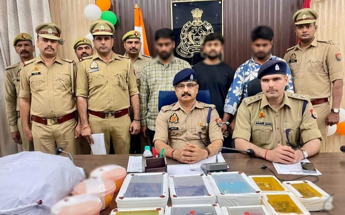 मुरादाबाद पुलिस ने अवैध हथियारों की सप्लाई करने वाले गैंग लीडर समेत 03 आरोपियों को किया गिरफ्तार