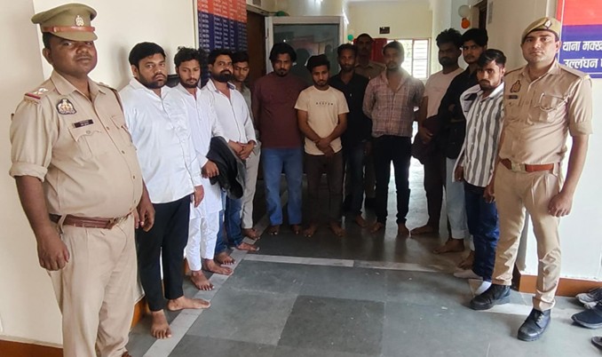 अनैतिक देह व्यापार में लिप्त 4 महिला व 11 युवक गिरफ्तार कर भेजे जेल 