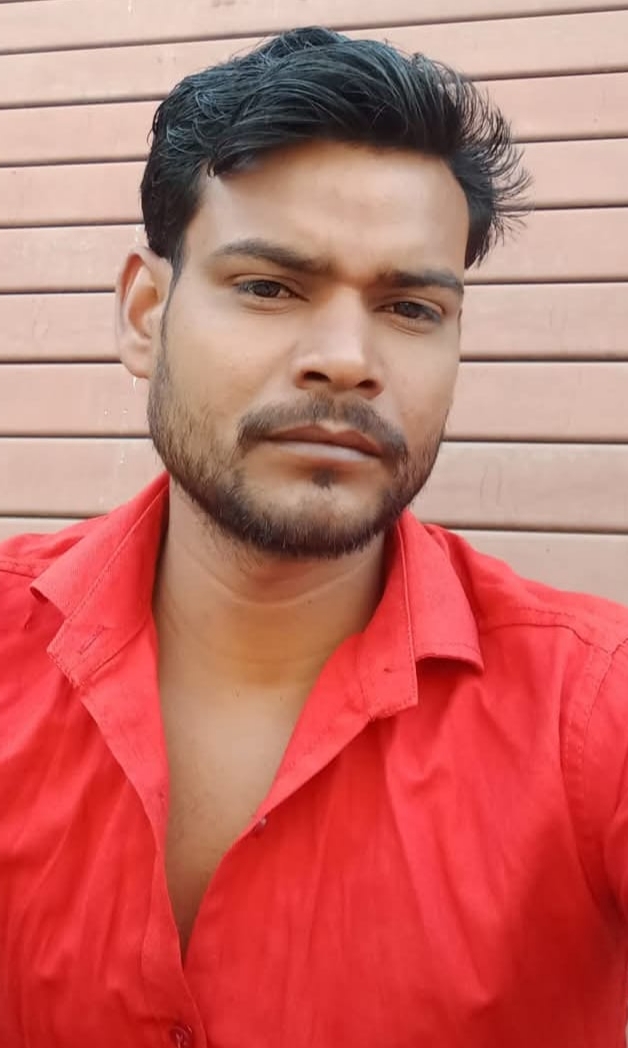 सड़क किनारे खड़े किसान को अज्ञात वाहन ने मारी टक्कर , मौत 