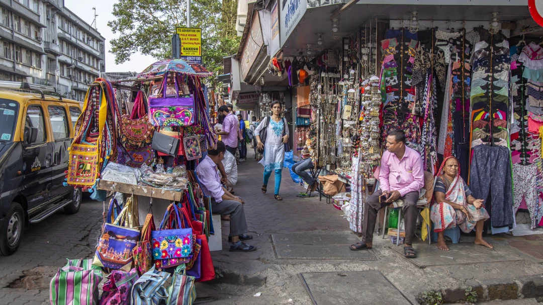 मुंबई में सभी फेरीवालों और उनके सहायकों की पहचान का सत्यापन करें: उच्च न्यायालय