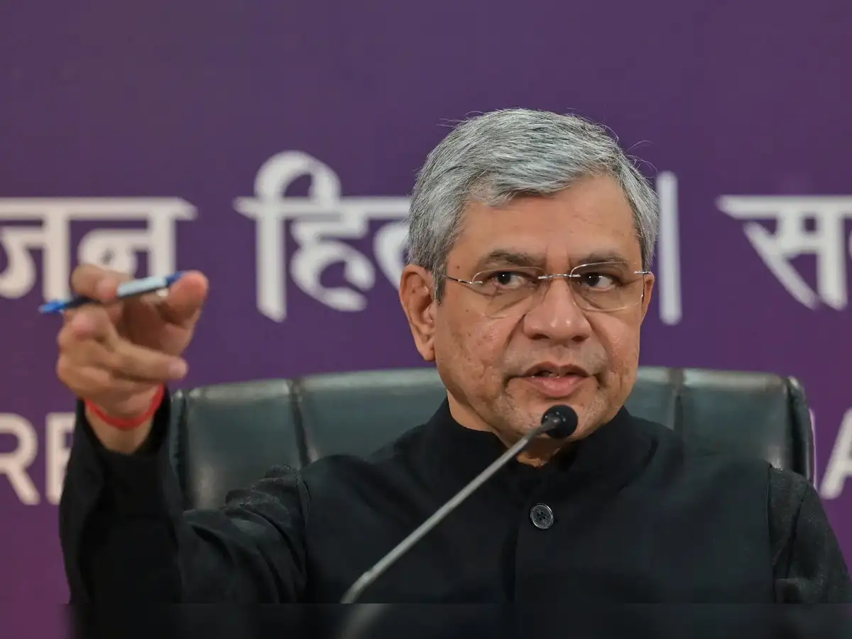 डिजिटल माध्यमों पर प्रसारित सामग्री से महिलाओं और बच्चों के संरक्षण के लिए सरकार प्रतिबद्ध : वैष्णव