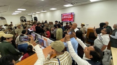 दिल्ली पुलिस ने उच्च न्यायालय के आदेश का हवाला देकर समाचार एजेंसी यूएनआई का दफ्तर सील किया