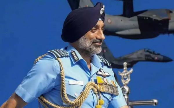 ऑपरेशन सिंदूर - 300 किमी गहराई में घुसकर धूल चटाई, दुनिया सीखे हमसे युद्ध रोकने का गुर : IAF चीफ