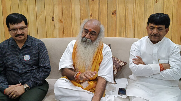 आचार्य प्रमोद कृष्णम का बड़ा हमला, समाजवादी पार्टी को अराजकतावादी पार्टी बताया