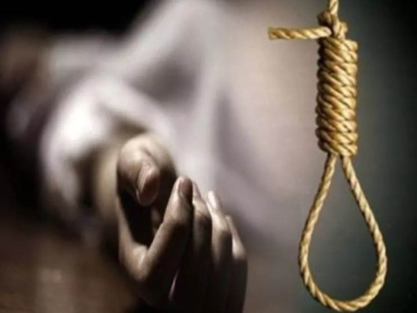उप्र: पत्नी की हत्या कर पति ने फांसी लगाई