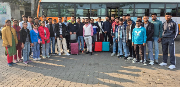 माय युवा भारत : युवा आदान-प्रदान कार्यक्रम के अंतर्गत युवाओं का दल बनारस रवाना