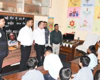 जिलाधिकारी व जिला जज ने किया राजकीय बाल गृह बालक का निरीक्षण 