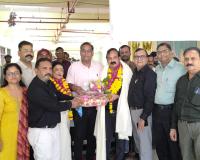 सीनियर नेत्र परीक्षण अधिकारी डॉ दीपक हुए रिटायर्ड, दी गई विदाई  