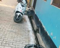 स्मार्ट मीटर लगने के एक हफ्ते बाद भी पोल से नहीं जोड़ी गई नई केबिलें