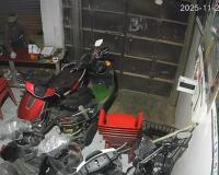 थाना पचोखरा क्षेत्र की इलेक्ट्रिकल्स व्हीकल की दुकान में चोरों ने किया चोरी का प्रयास