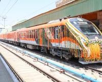 प्रधानमंत्री मोदी शनिवार को एर्नाकुलम-बेंगलुरु वंदे भारत एक्सप्रेस को हरी झंडी दिखाएंगे