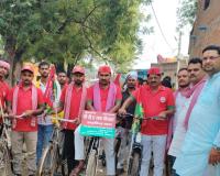 शांति का संदेश लेकर मणिपुर की ट्रांसजेंडर सामाजिक कार्यकर्ता ने शुरू की साइकिल यात्रा